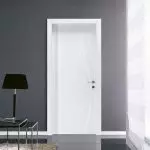 Бели внатрешни врати - Исклучителна декорација за секој ентериер
