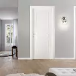 Бели внатрешни врати - Исклучителна декорација за секој ентериер