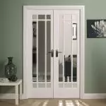 أبواب داخلية بيضاء - زخرفة رائعة لأي داخلية