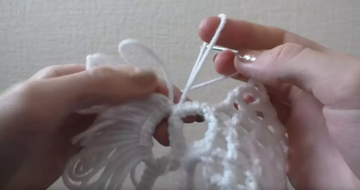 Shawl Turki ing kertu Crochet: skema nganggo foto lan video