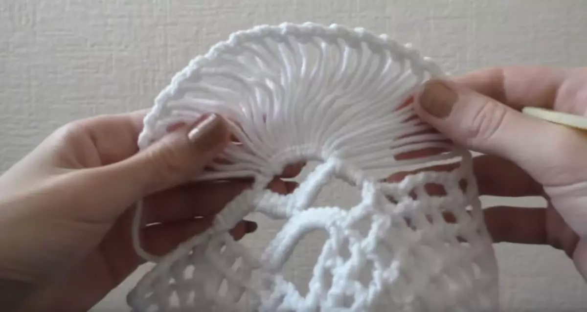 Shawl Turki ing kertu Crochet: skema nganggo foto lan video
