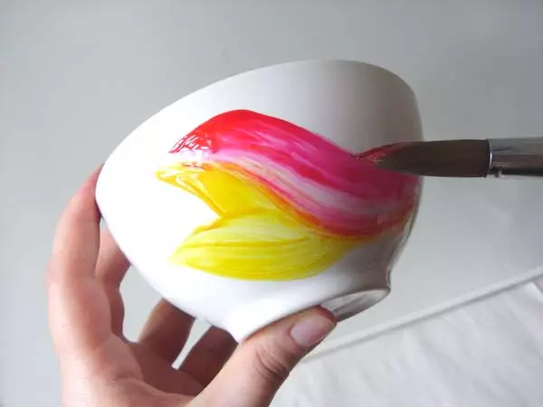 Живопис върху керамика: майстор клас продукти го правят сами в нова техника