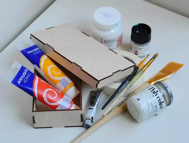 Caixas pintadas coas súas propias mans: clase mestra con fotos e video