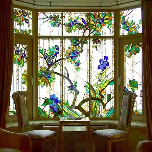หน้าต่างกระจกสี (การวาด): วิธีการวาดบนกระจกและบนด่านกระดาษด้วยภาพถ่าย