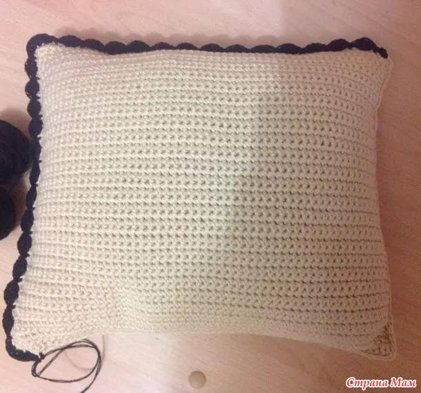 Crochet Pillow: Mga scheme na may paglalarawan at video.