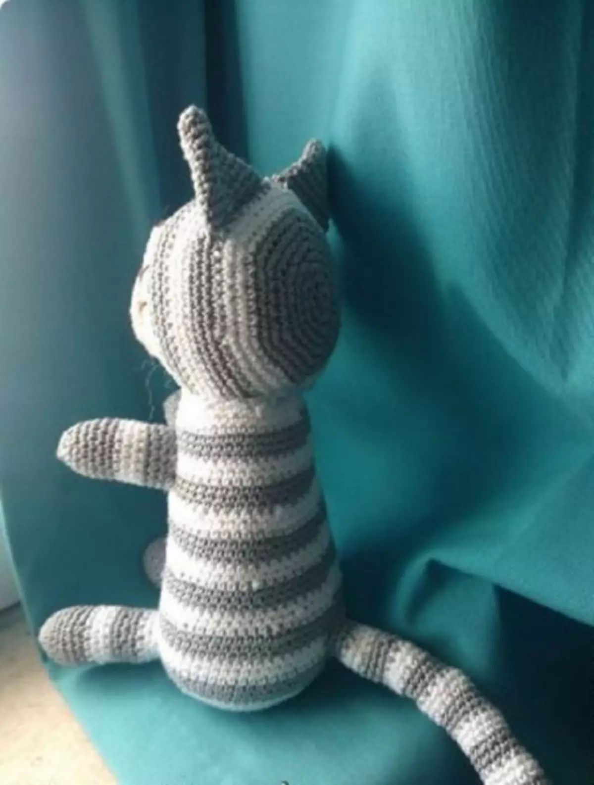 Crochet Bantal: kelas master dengan skema dan deskripsi