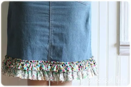 Jinsi ya ALPINE Jeans Skirt na Lace.