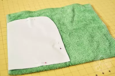 Como coser poncho coas súas propias mans para un neno?