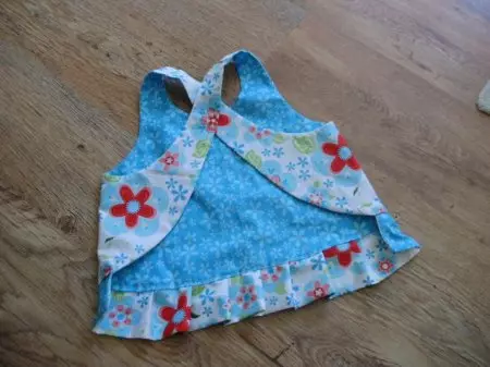 勞動和廚房的兒童圍裙：縫製圍裙的模式和碩士課程