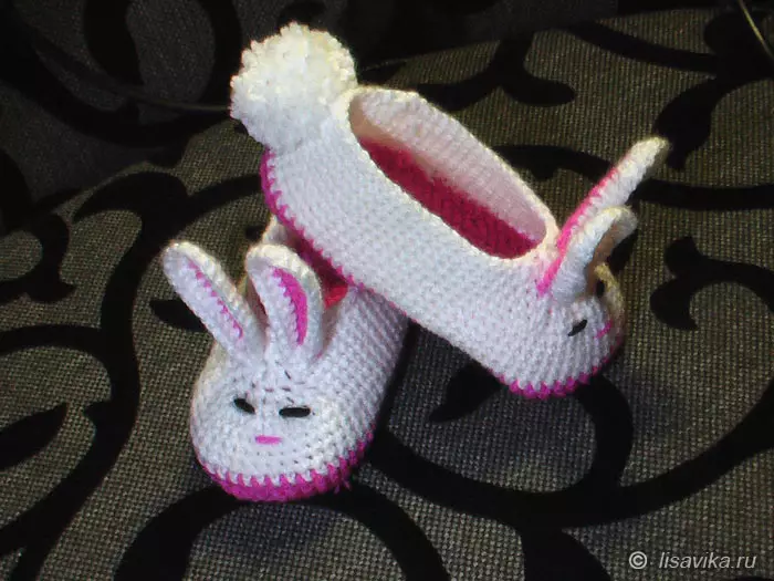 Crochet Slippers: Masterklasse mei skema's en beskriuwing
