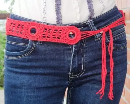 Cinturó de crochet: esquema i descripció de l'accessori sobre un vestit amb una foto i un vídeo