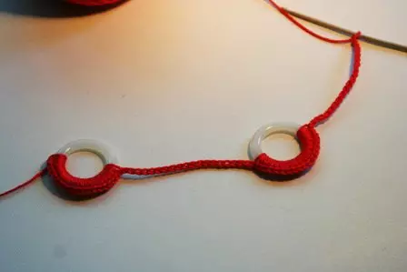 Umukandara wa Crochet: Gahunda n'ibisobanuro by'ibikoresho kumyenda ifite ifoto na videwo