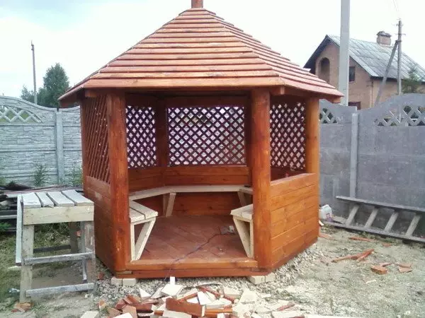 Gazebo de picnic: etapas del dispositivo y materiales necesarios.