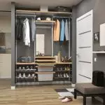 Encantamento de vestiário no corredor: opções simples e soluções originais