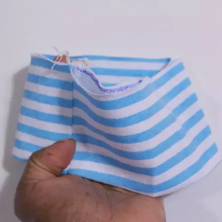 Como costurar um chapéu para um recém-nascido: padrão com uma descrição de corte e costura
