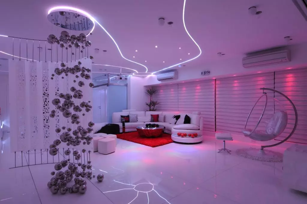 LED podsvietenie strop v obývacej izbe