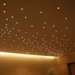 Organisatie van verlichting in stretch plafonds: Installatie en ideeën voor verschillende kamers | +70 foto