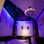 Escollendo unha iluminación óptima para o baño [ideas de deseño]