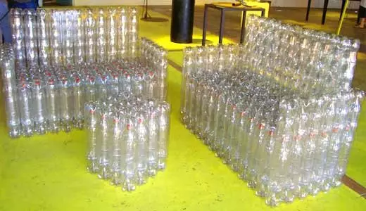 Kelas induk pada perabot dari botol plastik melakukannya sendiri dengan video