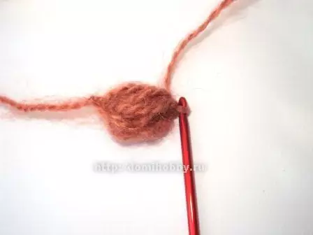 Lush Crochet dálkar í hring: Schemes með vídeó