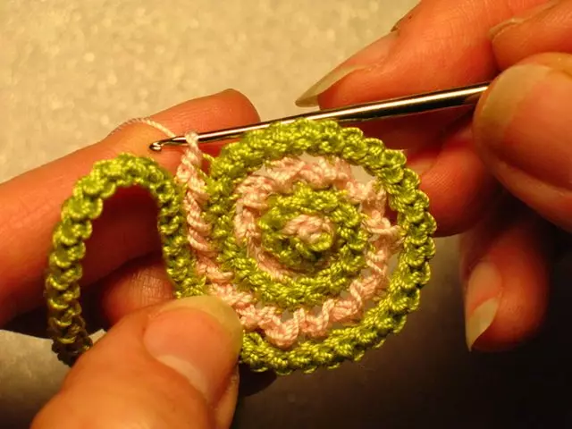 Friform para crochet novato: clase mestra con esquemas de modelos