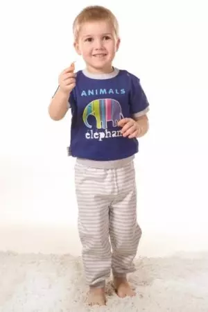 Παιδική πιτζάμες για ένα αγόρι: μοτίβο με περιγραφή