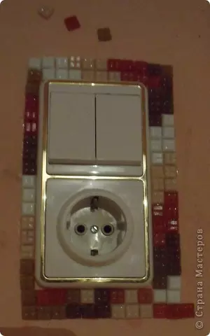 Mozaiku i xhamit me duart tuaja për kuzhinë dhe në banjo me foto dhe video