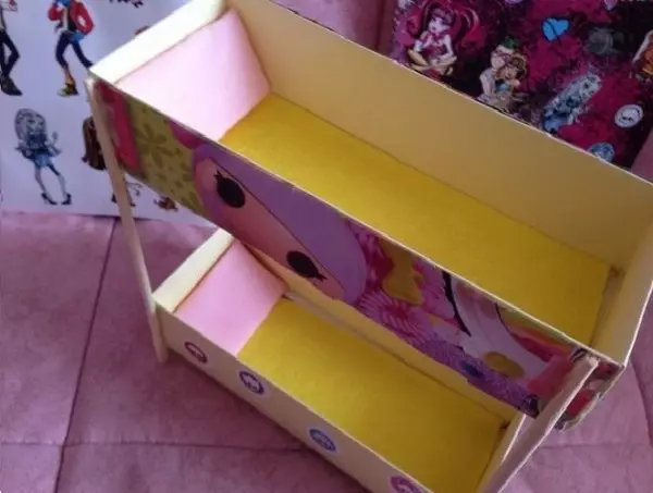Betten für Puppen tun es selbst von der Box und Sperrholz mit Fotos