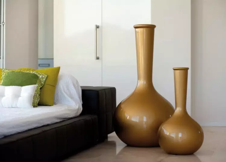 Utendørs vaser i interiøret: Alle finesser av bruk (77 bilder)