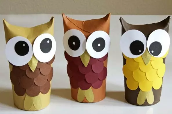 Owl kertas dengan tangannya sendiri