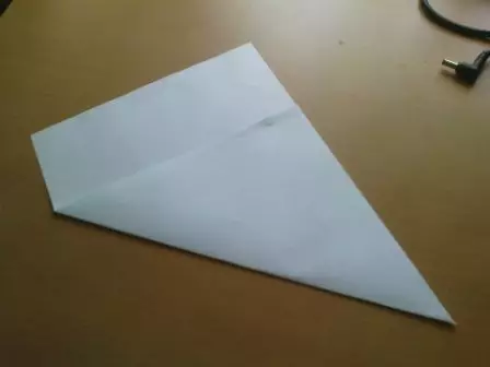 Como cortar flocos de neve de papel com suas próprias mãos com esquemas