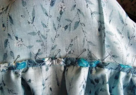 Cara menjahit gaun musim panas di satu bahu dengan tangan Anda sendiri: pola dan kelas master dengan menjahit