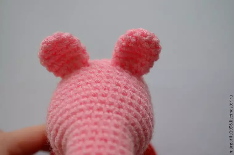 PEPPA Crochet பன்றி: சிறிய தொப்பி பின்னல் மாஸ்டர் வர்க்கம்