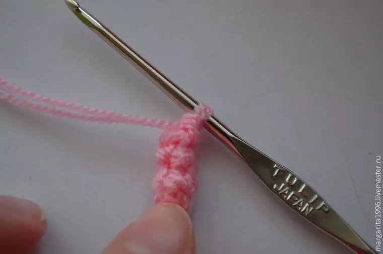 Pink Crochet babi: Kelas Master pikeun nyulam topi sakedik