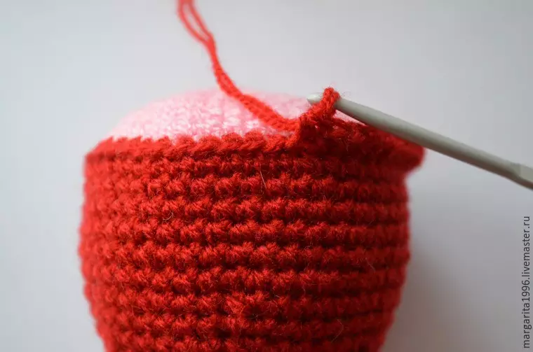 Peppa crochet babi: kelas master untuk merajut topi kecil