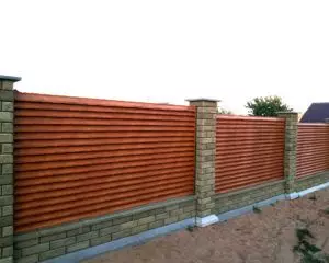 Wooden fence installation order - blinds