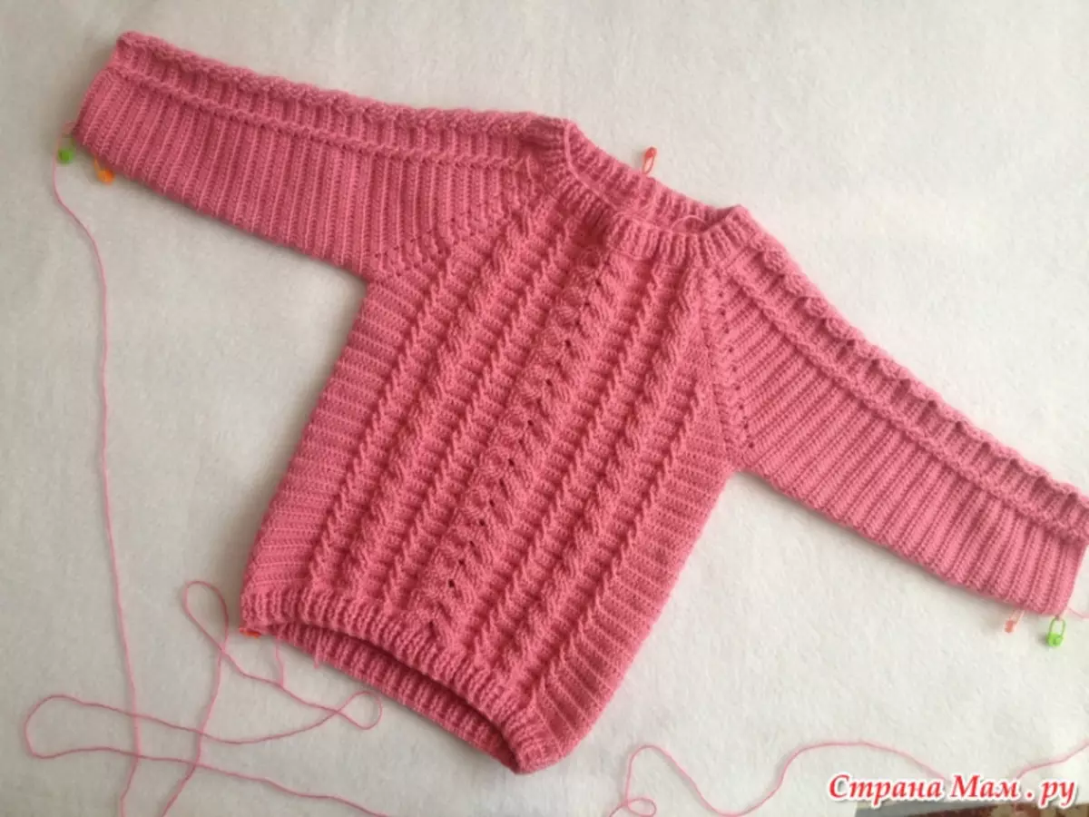 I-Crochet sweater: uhlelo nencazelo yabaqalayo ngevidiyo