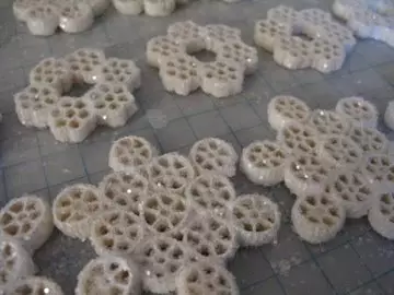 Snowflakes from macaroni do it yourself
