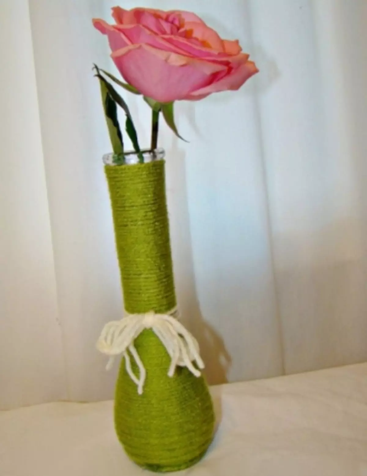 ვაზა ყვავილებისთვის საკუთარი ხელებით გაზეთების მილებიდან და ვიდეოებით