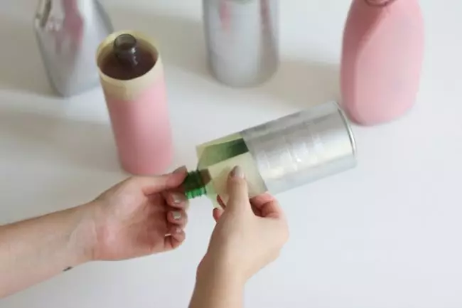 Vas dari botol dengan tangan Anda sendiri: kelas master dengan foto dan video