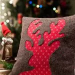 Декоративна възглавница за новата година със собствените си ръце