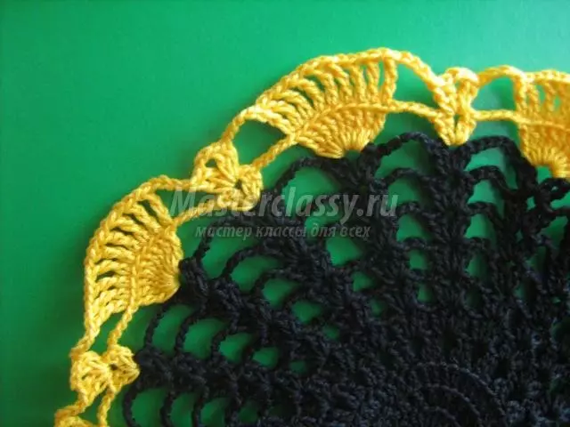 Sunflower napkin crochet: Scheme sy famaritana miaraka amin'ny horonantsary