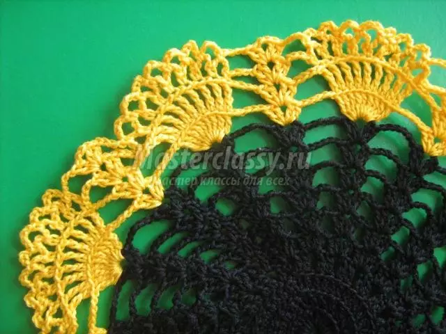 Sunflower akwa crochet: Atụmatụ na nkọwapụta na vidiyo
