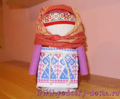Doll hatsi DIY: Class na Jagora tare da bidiyo