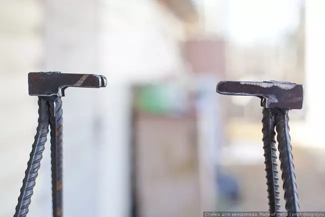 Készítsen egy állványt egy kerékpárral a saját kezével