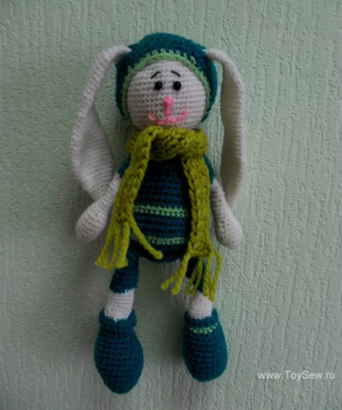 Amigurum Crochet Bunny: Scéimeanna le cur síos agus físeáin