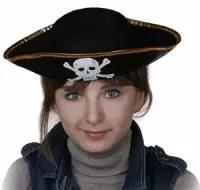 Pirate onigun mẹta pẹlu ọwọ tirẹ: awọn apẹẹrẹ pẹlu awọn fọto ati awọn fidio