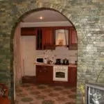 Desain Arch di apartemen sareng panangan anjeun: Poto sareng pilihan pikeun dihias sareng batu hiasan sareng wallpaper