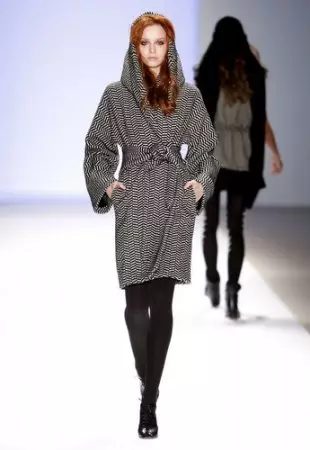 Fucking coat with hood: pattern with a description of a coat of kimono
