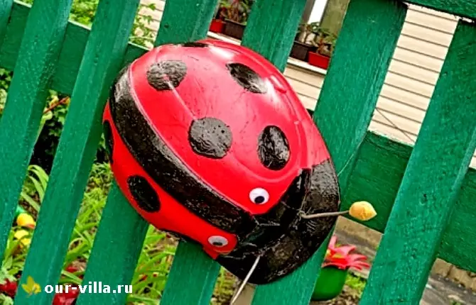 Ladybug nga gatuan me duart e veta me foto dhe video